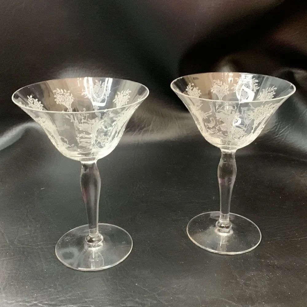 Cosmopolitan Martini White Floral Embossed Etched Stemware 6 Oz 6 In Tall Set 2